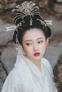 街舞潮女砸了我的凤冠前文+