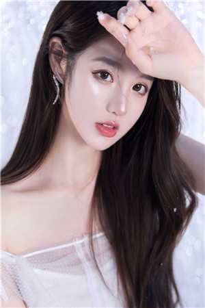 穿到日本，我开局觉醒女友养成系统小说全文+番外