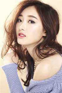 我跳下城墙后，父女俩悔哭了热门