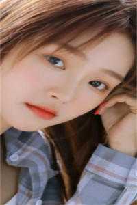 穿成炮灰女主后，引诱了疯批暴君短篇