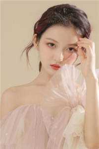畅销巨著为军火库舔女主三年，她却当真了