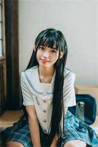 装穷妻子拍百万labubu送竹马儿子，却让女儿勤俭热门