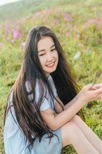 穿成炮灰女主后，引诱了疯批暴君在线阅读