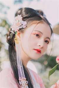 全本小说推荐谈情说爱？攥紧军火库物资不香吗