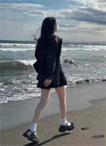 畅销巨作初六苏梅最后和谁结婚了