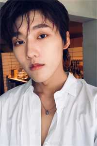 穿成炮灰女主后，引诱了疯批暴君全文+免费