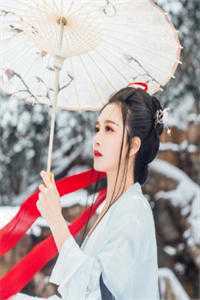 资本家大小姐被举报，抱紧糙汉逃未删节