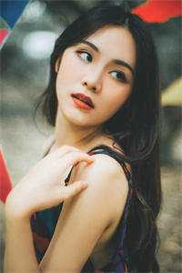 穿越开局成通房，清冷权臣被睡服章节