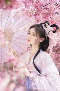 金丝笼里的罪女热门