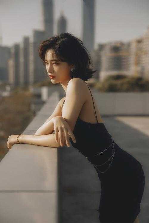 风过无痕，唯余旧梦寒无弹窗