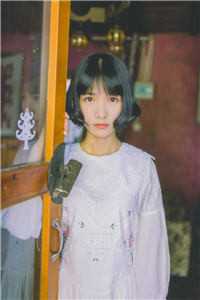 逃出囚笼归来，她将世子踢下神坛全文免费