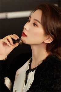 未熄天光泊我肩知乎