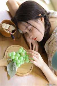 穿成宫廷保姆，我卷成最强帝师火爆小说