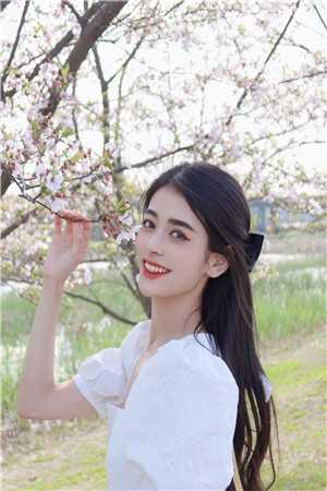 她碎在春花烂漫前傅天辰于舒心无删减+无广告