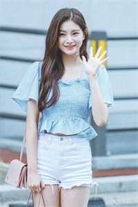 未婚妻男助理污蔑我泄露公司机密，我让公司灰飞烟灭目录