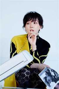 我一哭，男友他哥就要和我结婚结局