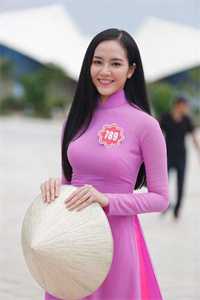 夫君背着我生儿育女，我成全离开后他又不乐意了热门