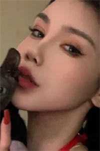 穿成替嫁王妃，夫君竟是潜力股抖音