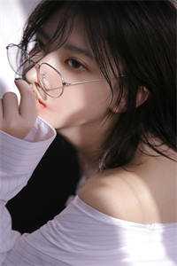 婚礼当天未婚妻助理把戎装换成和服，我反手掏出打火机高口碑