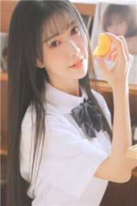 灯花落尽檐外月已完结