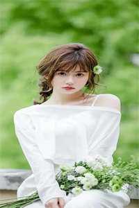 港月恰落紫荆雪无删减