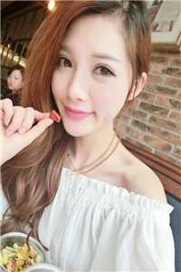 逃出囚笼归来，她将世子踢下神坛无删减全文