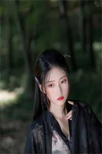 凤不栖桐人不语热门