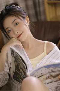 小白花真千金回归，我作为头脑简单的假千金躺平被宠全局