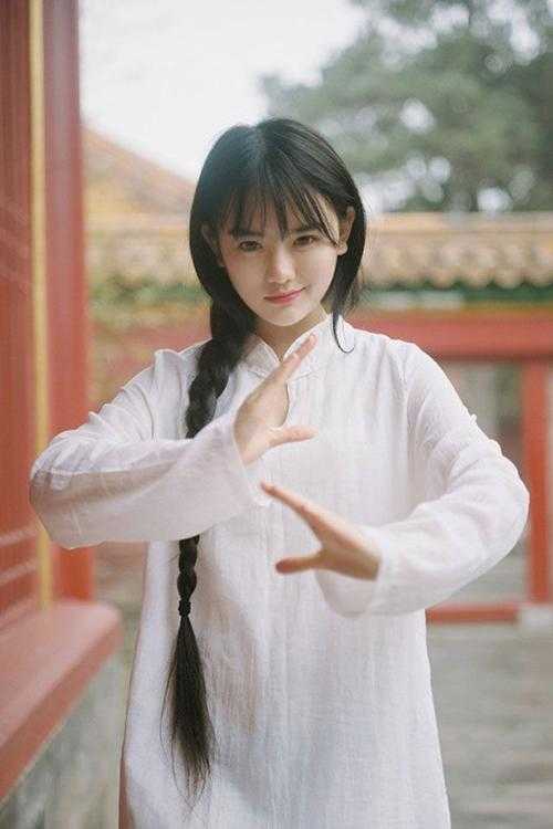 租个赌王女友回家过年后，极品亲戚输掉腚小说全文免费阅读