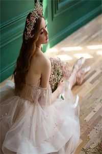 不惜年华赠离别裴津年虞时惜完结文