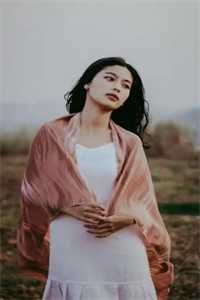 同我仰春，许我春朝厉戾霆时晚音大结局